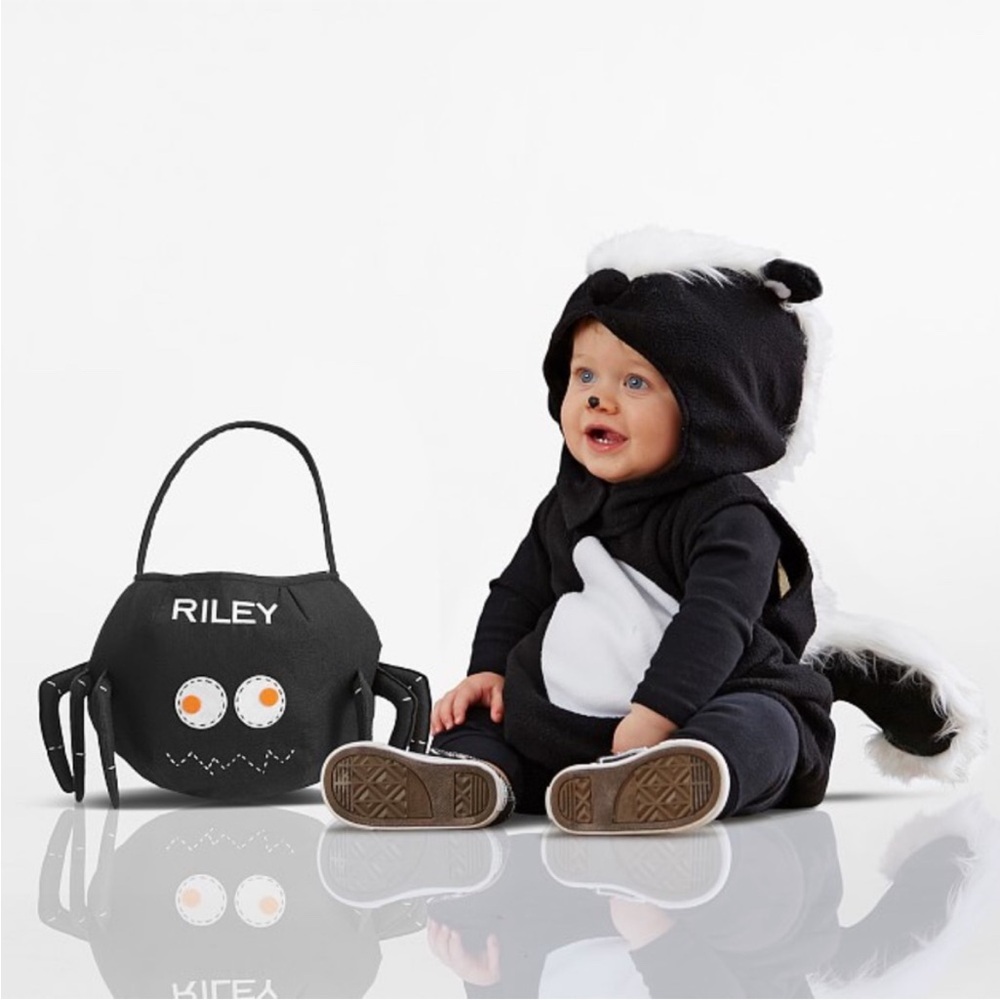 Black and White Skunk Pottery Barn baby Halloween costume sz 6-12 months